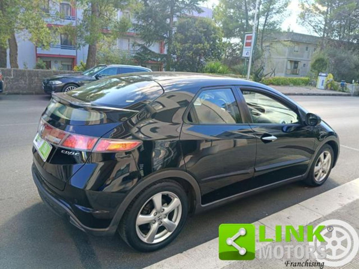 Honda Civic 1.4 i-DSi 5p. Elegance LE (4)