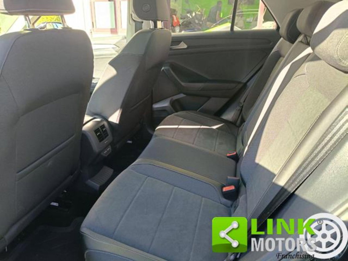 Volkswagen T-Roc 1.5 TSI ACT DSG Style BlueMotion Technology (17)