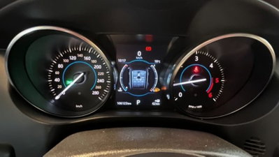Jaguar F-Pace 2.0 D 180 CV AWD aut. Prestige (9)