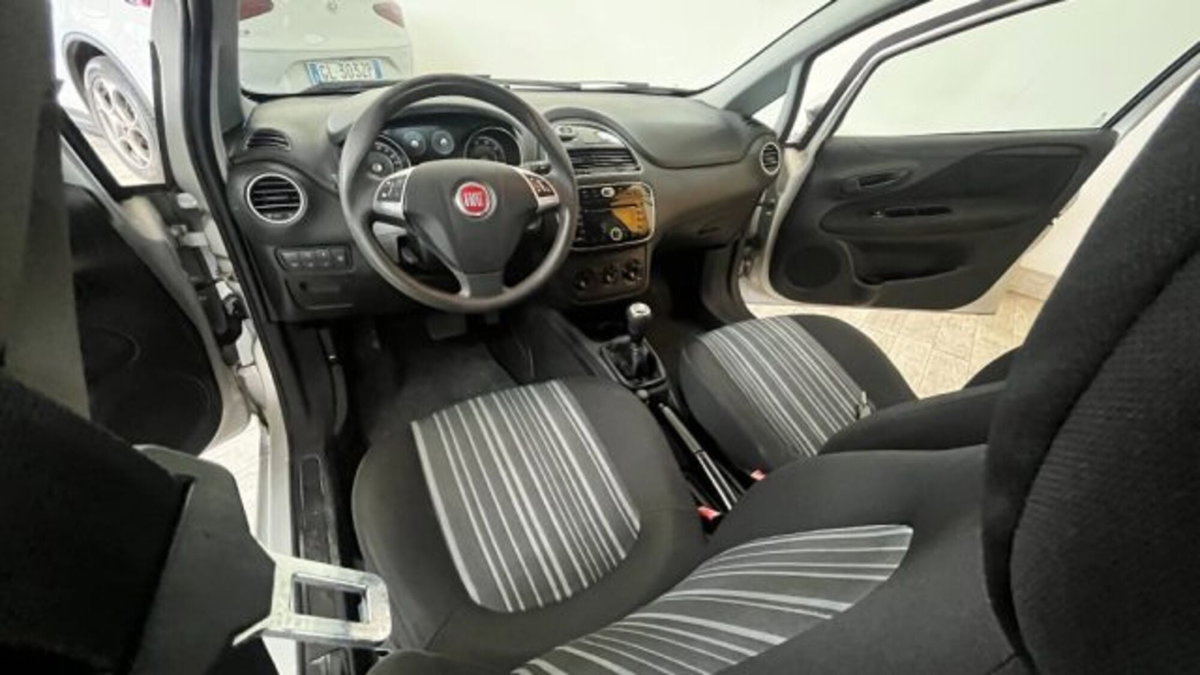 Fiat Grande Punto 1.4 5 porte Dualogic Actual (8)