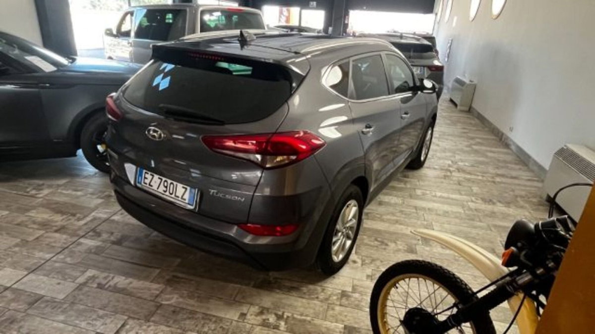 Hyundai Tucson 1.7 CRDi Classic (4)