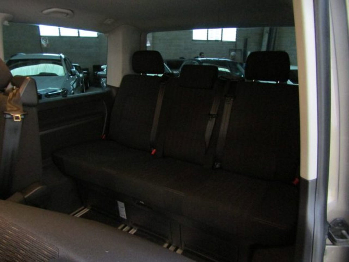 Volkswagen Multivan 2.0 TDI 150CV DSG 4Motion Highline (14)