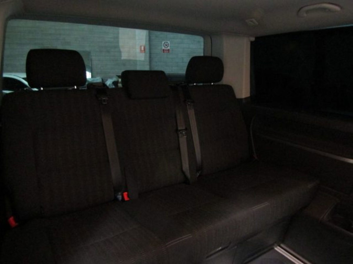 Volkswagen Multivan 2.0 TDI 150CV DSG 4Motion Highline (15)