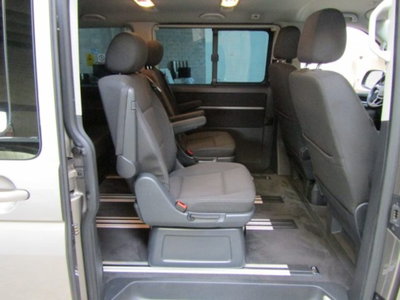 Volkswagen Multivan 2.0 TDI 150CV DSG 4Motion Highline (16)