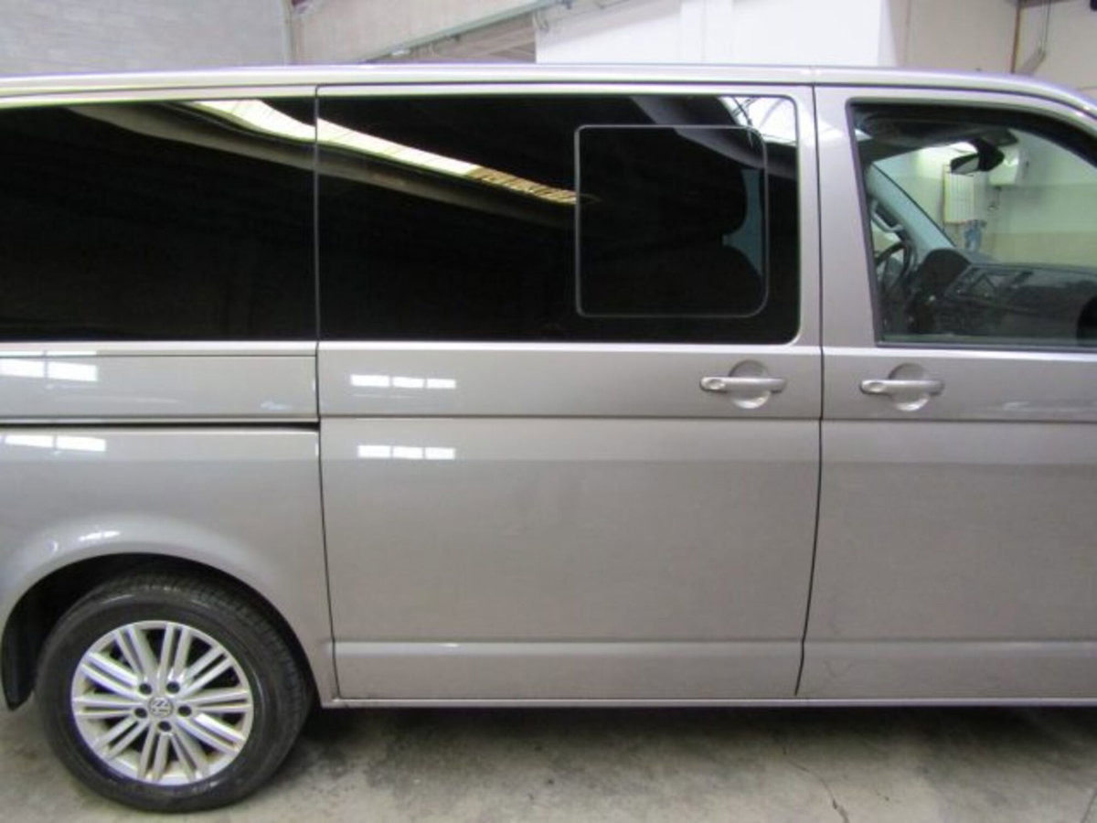 Volkswagen Multivan 2.0 TDI 150CV DSG 4Motion Highline (5)