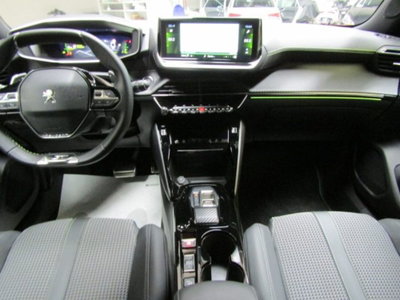 Peugeot 2008 PureTech 130 S&S EAT8 GT Line (20)