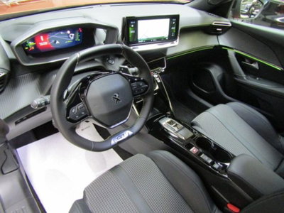 Peugeot 2008 PureTech 130 S&S EAT8 GT Line (9)