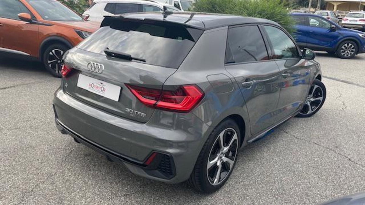 Audi A1 Sportback 30 1.0 tfsi S Line Edition 116cv s-tronic (2)