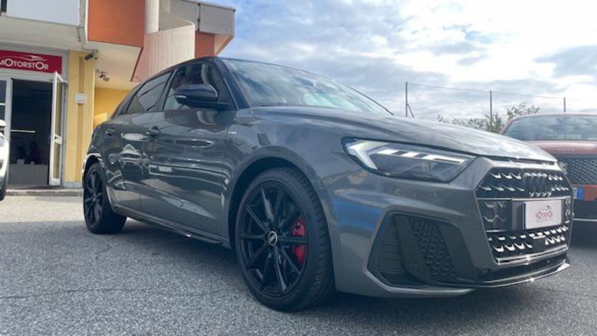 Audi A1 Sportback 40 TFSI S tronic Identity Black (3)