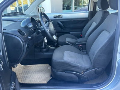 Volkswagen New Beetle 1.6 (11)