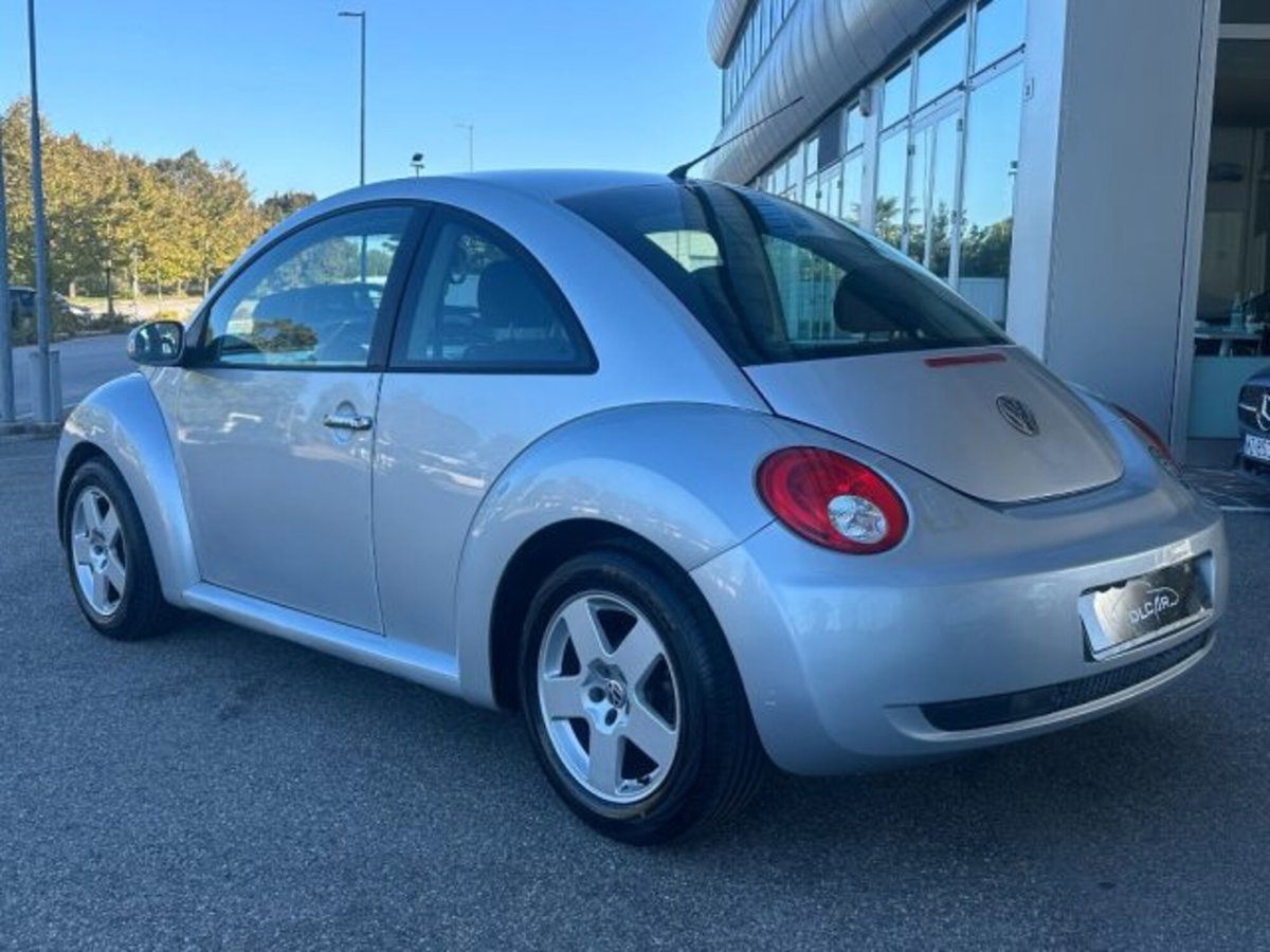 Volkswagen New Beetle 1.6 (6)