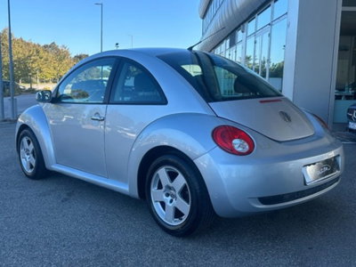 Volkswagen New Beetle 1.6 (6)