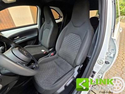 Toyota Aygo X 1.0 VVT-i 72 CV 5 porte Limited S-CVT (4)