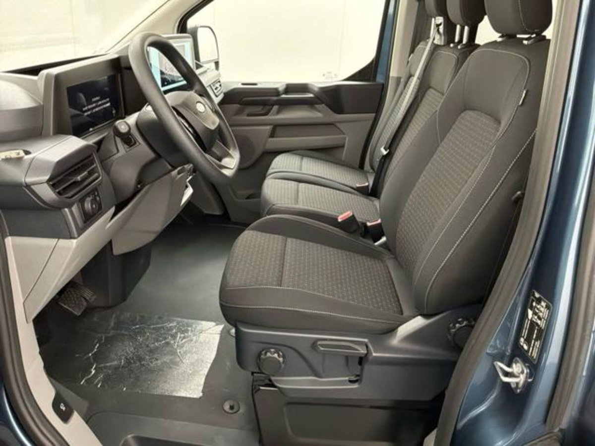 Ford Transit Custom Furgone 320 2.0 ecoblue 170cv Titanium L2H1 A8 (2)
