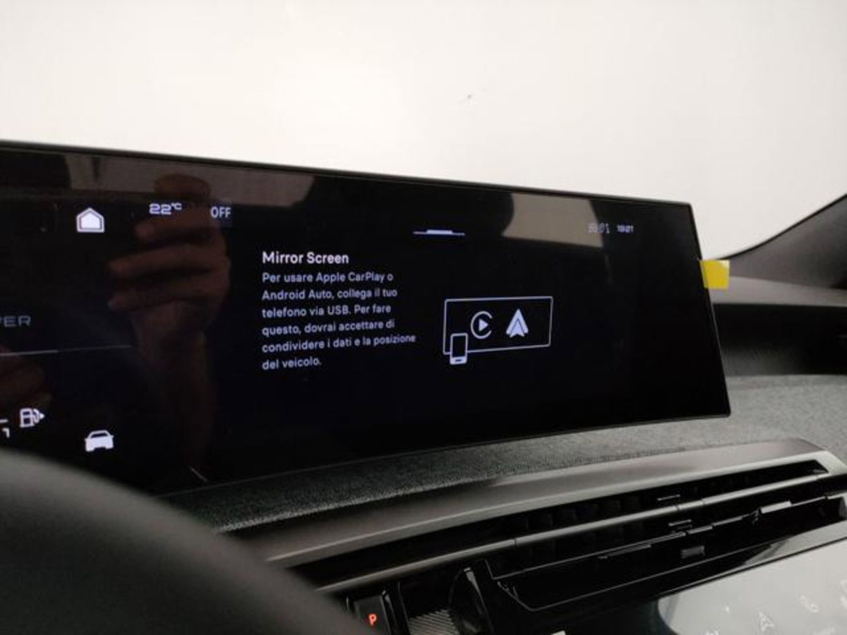 Peugeot 3008 1.2 hybrid Allure Business 145cv e-dcs6 (13)