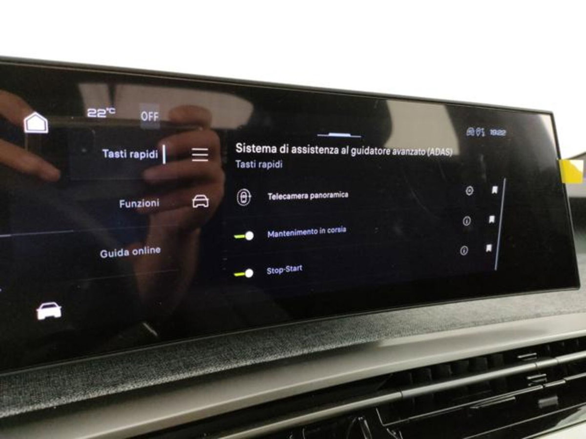 Peugeot 3008 1.2 hybrid Allure Business 145cv e-dcs6 (15)
