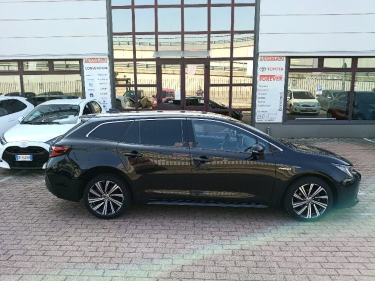 Toyota Corolla Touring Sports 1.8 Hybrid Style (4)
