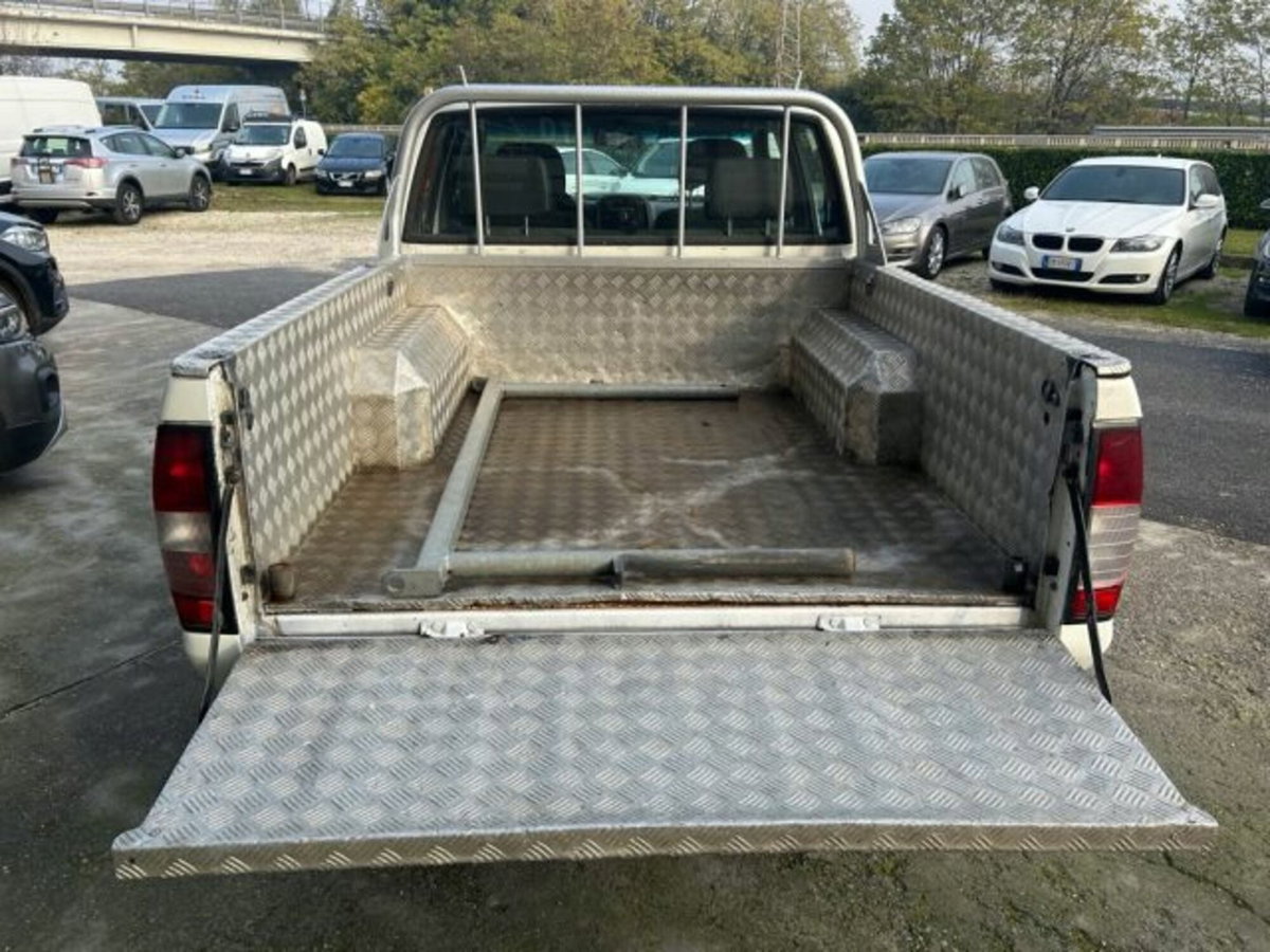 Nissan Pick-up 2.5 TD 4 porte Double Cab Navara 2WD (5)