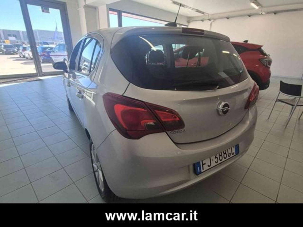 Opel Corsa 1.4 90CV 5 porte Advance (8)