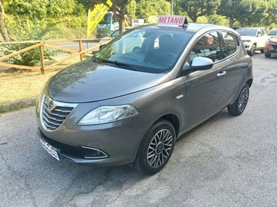 Lancia Ypsilon 0.9 TwinAir 85 CV 5 porte Metano Ecochic Gold usata