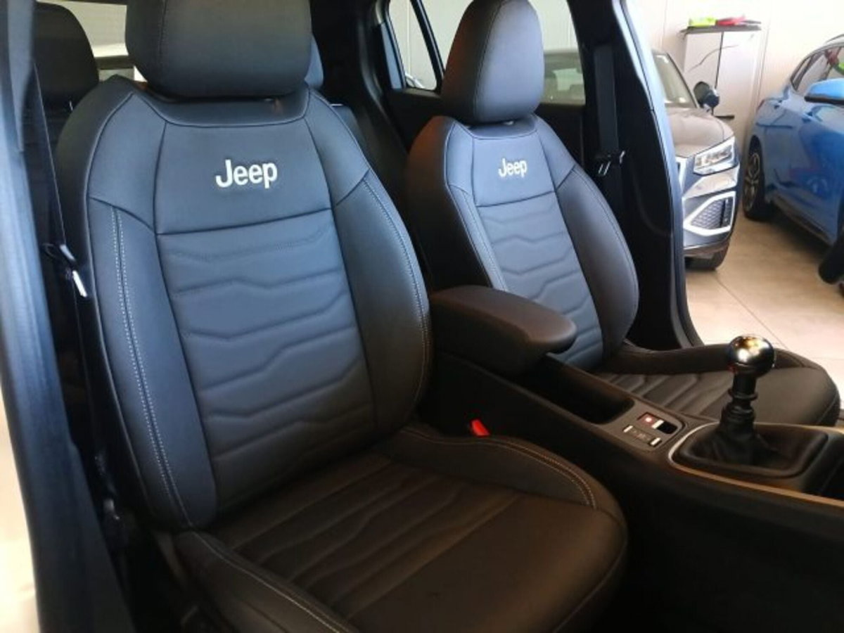 Jeep Avenger 1.2 turbo Altitude fwd 100cv (17)