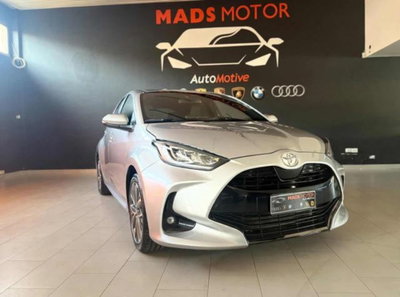 Toyota Yaris 1.5 Hybrid 5 porte Lounge (2)