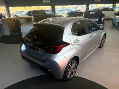 Toyota Yaris 1.5 Hybrid 5 porte Lounge (3)