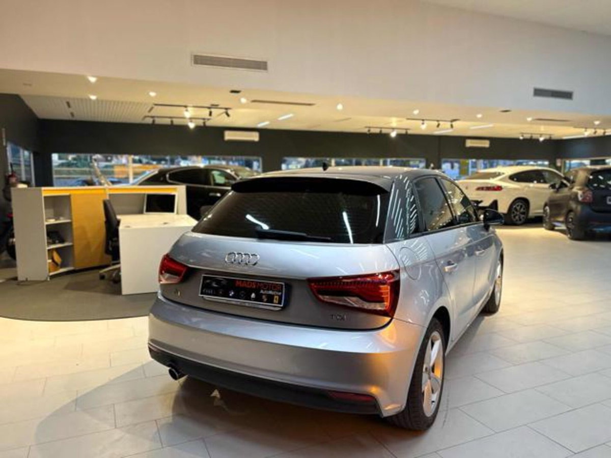 Audi A1 Sportback 1.6 TDI 116 CV Metal plus (3)