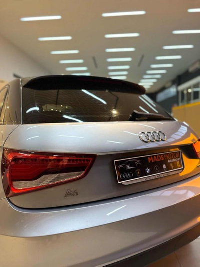 Audi A1 Sportback 1.6 TDI 116 CV Metal plus (4)