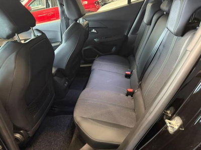 Peugeot 2008 PureTech 130 S&S EAT8 GT Line (14)