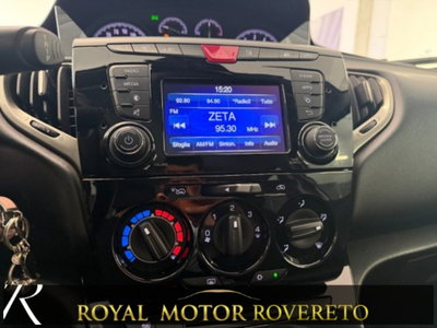 Lancia Ypsilon 1.2 69 CV 5 porte Gold (12)