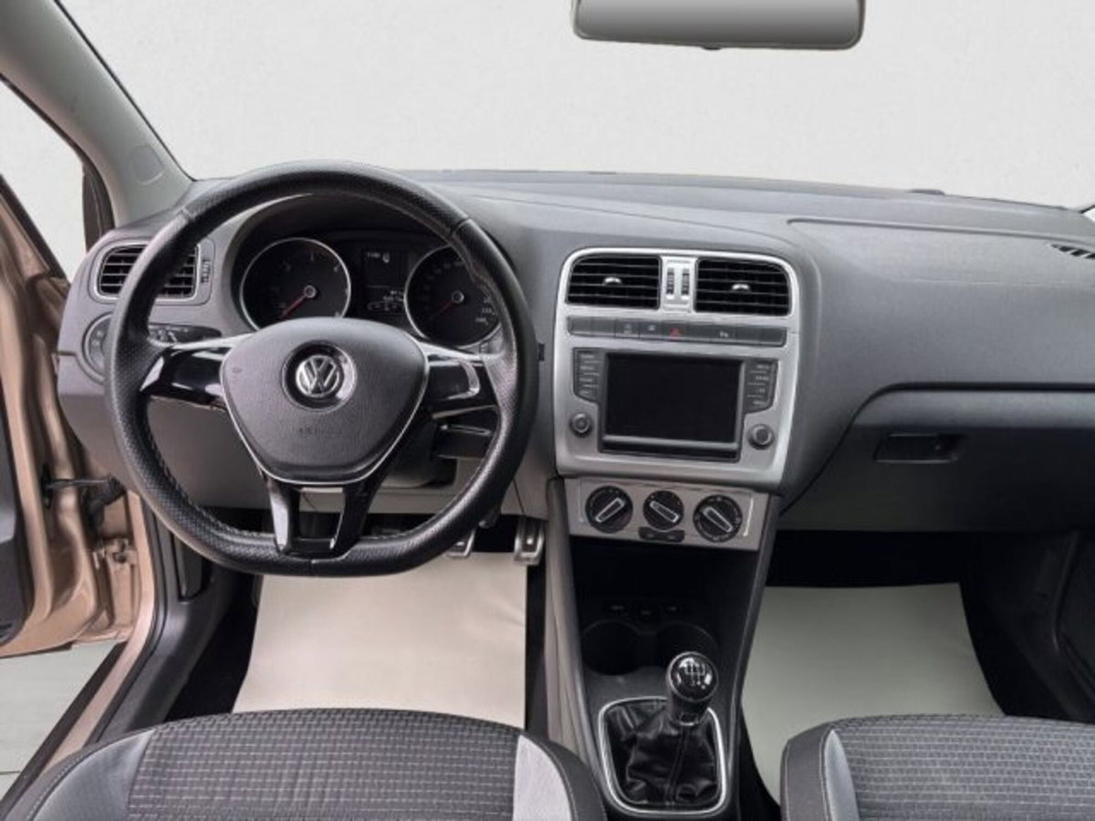 Volkswagen Polo Cross 1.4 TDI BlueMotion Technology (10)