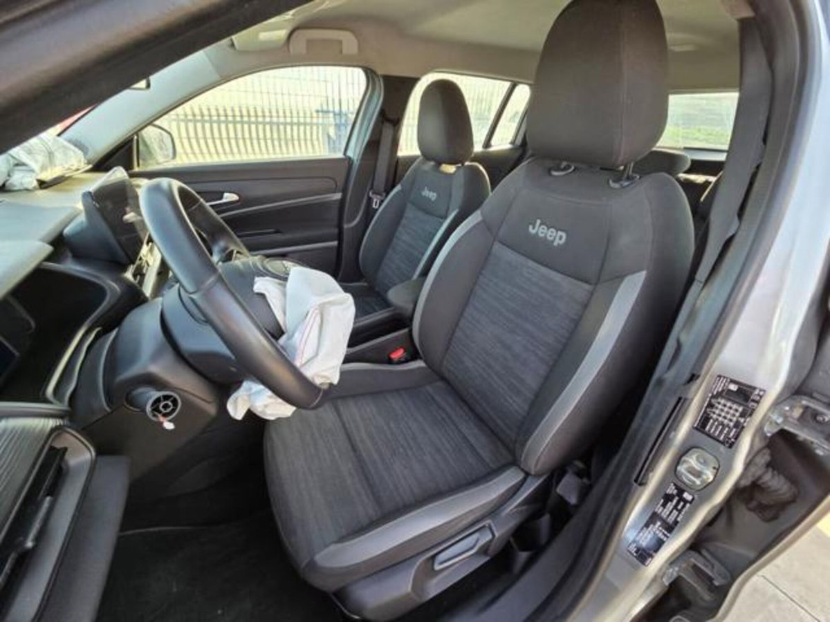 Jeep Avenger 1.2 turbo Longitude fwd 100cv (11)