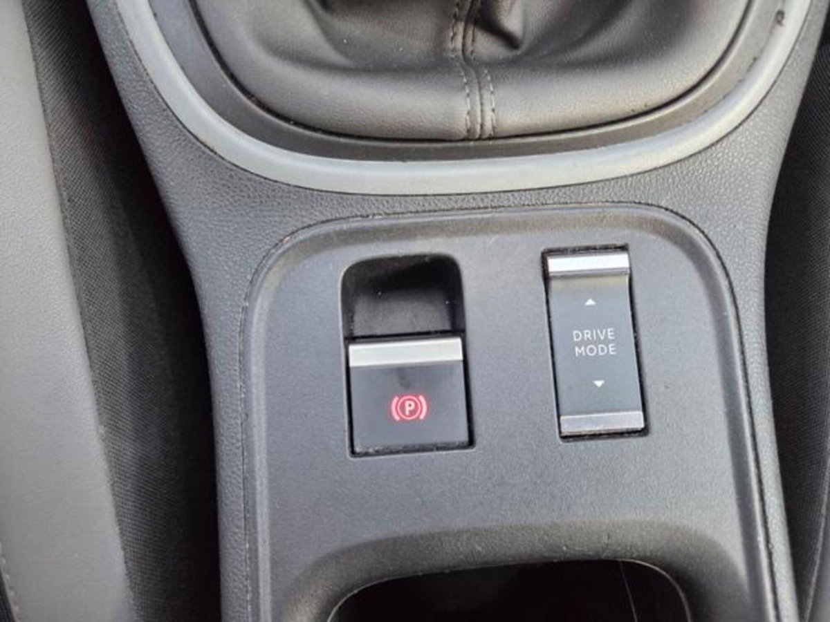 Jeep Avenger 1.2 turbo Longitude fwd 100cv (19)