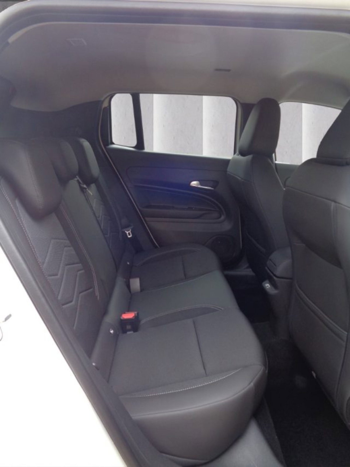 Jeep Avenger 1.2 turbo Summit fwd 100cv (8)