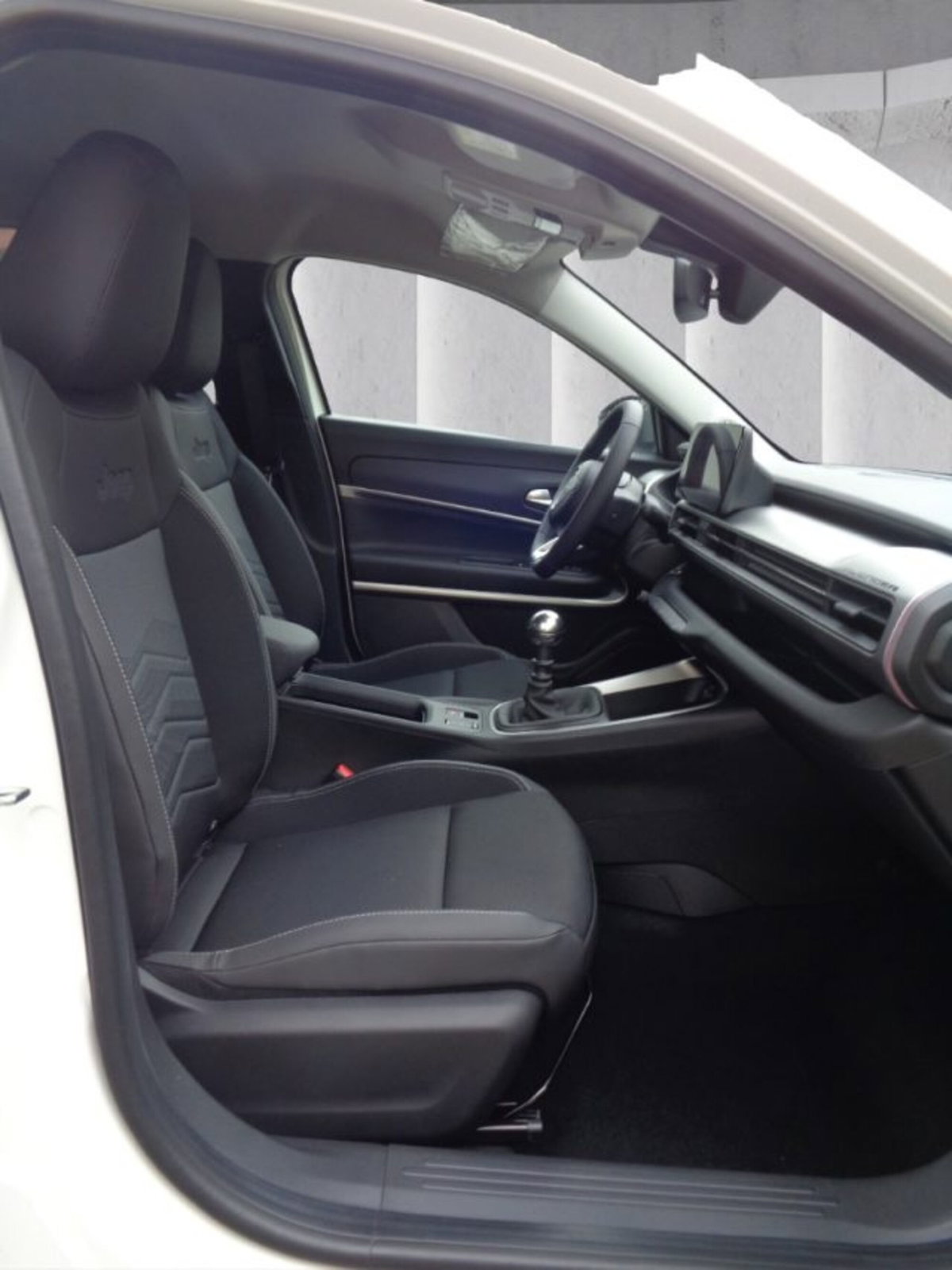 Jeep Avenger 1.2 turbo Summit fwd 100cv (9)
