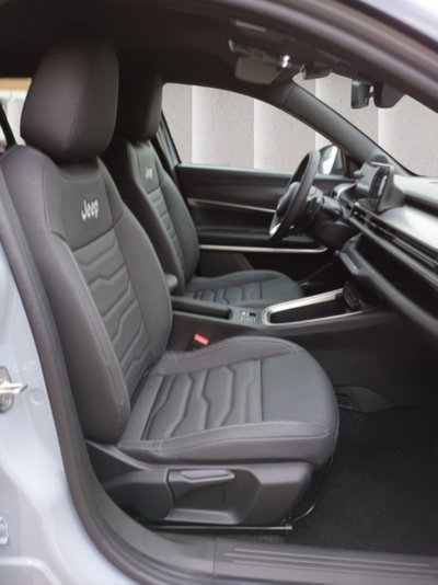 Jeep Avenger 1.2 turbo Summit fwd 100cv (12)