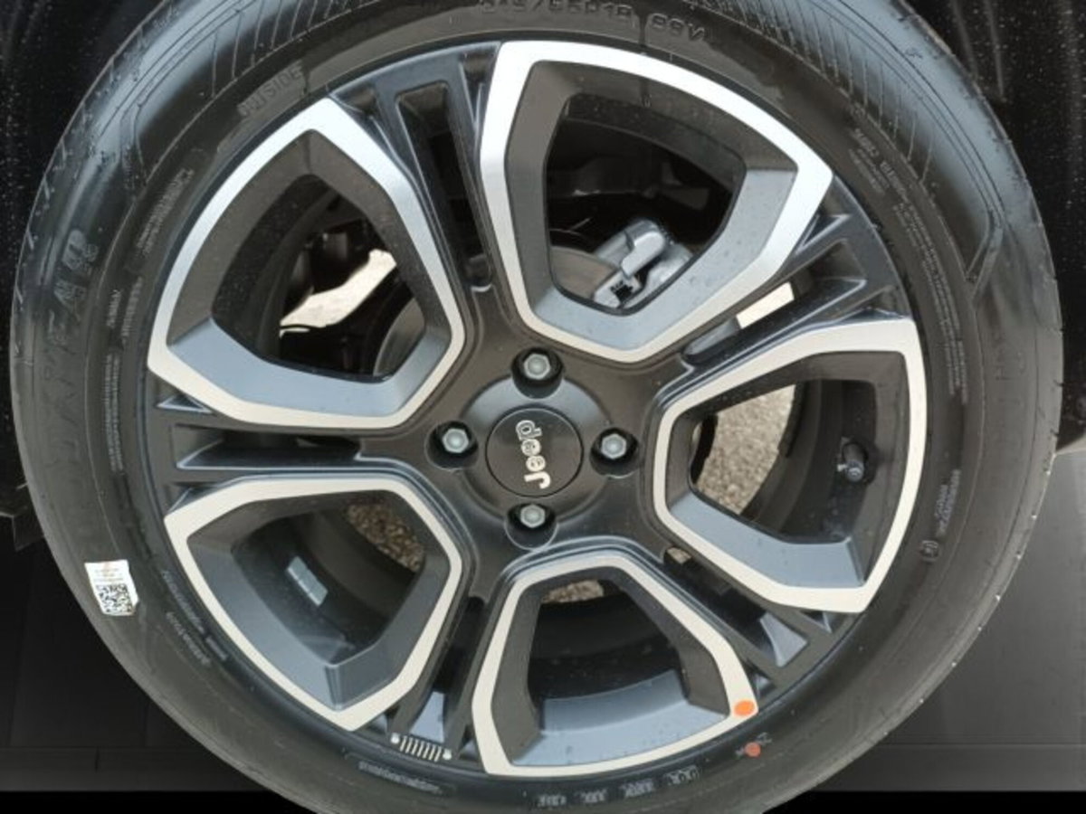 Jeep Avenger 1.2 turbo Summit fwd 100cv (20)