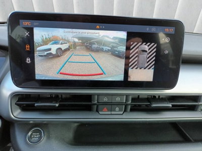 Jeep Avenger 1.2 turbo Summit fwd 100cv (14)
