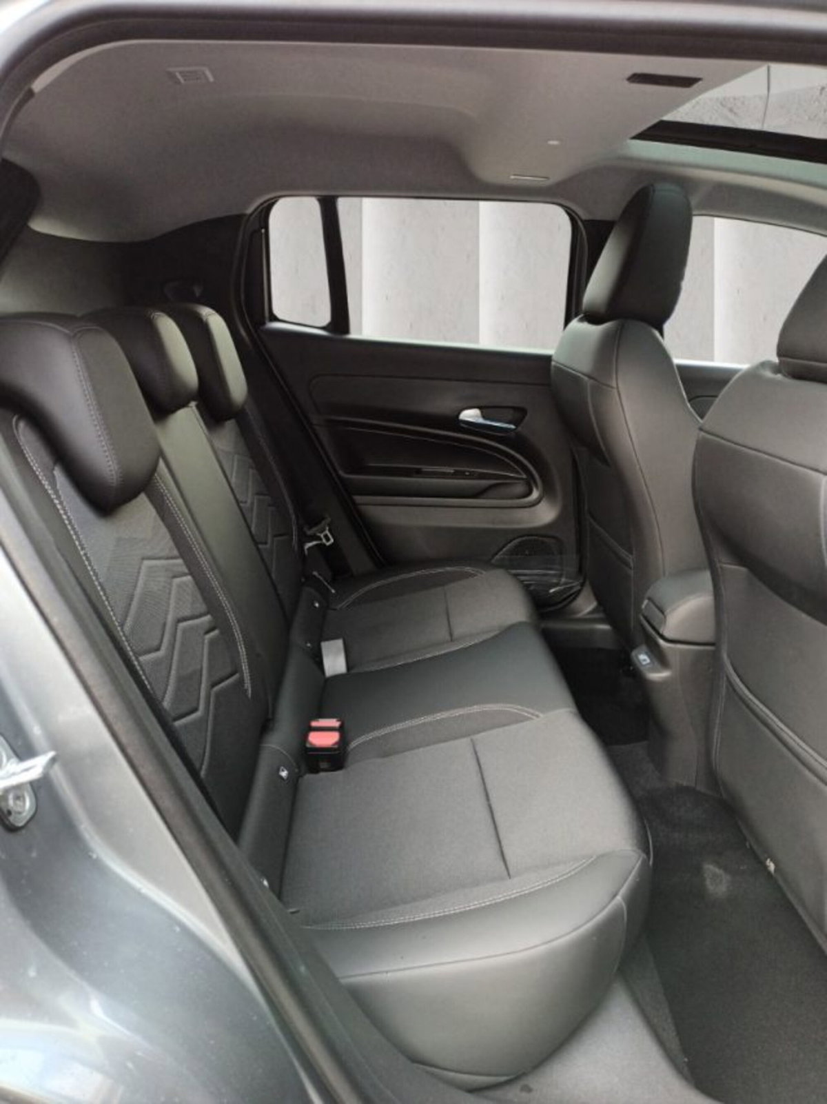 Jeep Avenger 1.2 turbo Summit fwd 100cv (8)