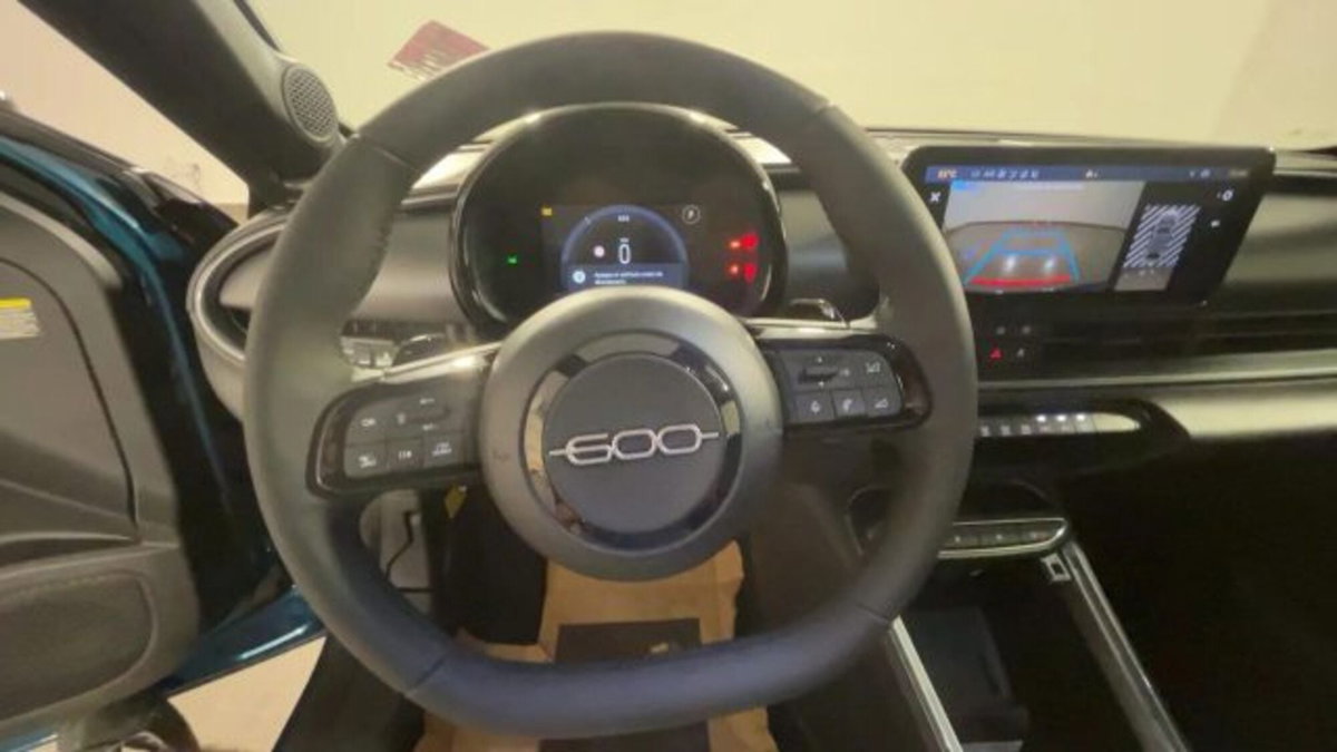 Fiat 600 1.2 hybrid Sport 145cv auto (15)