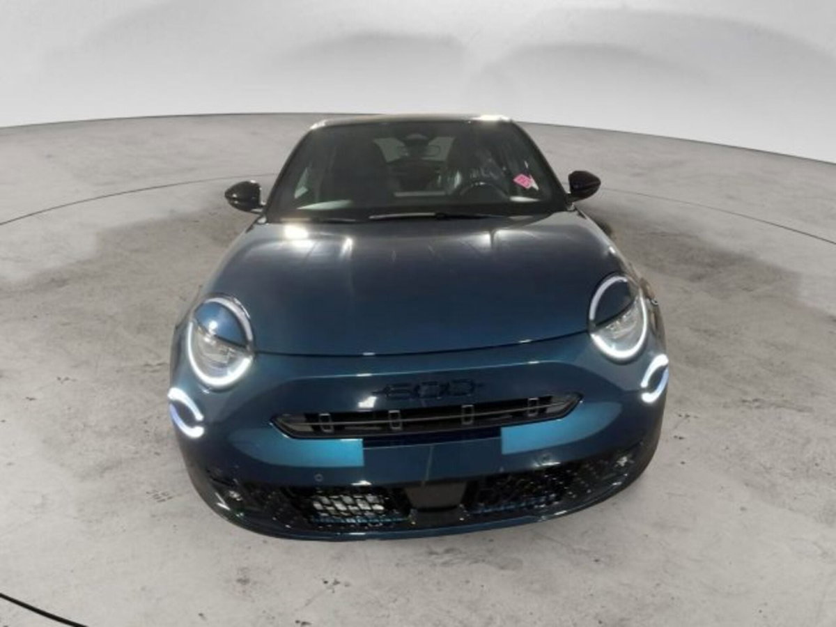 Fiat 600 1.2 hybrid Sport 145cv auto (2)