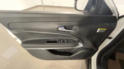 Fiat 600 1.2 hybrid Sport 145cv auto (11)