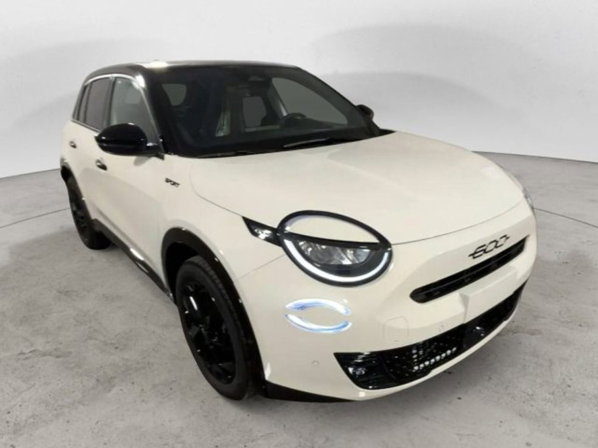 Fiat 600 1.2 hybrid Sport 145cv auto (3)