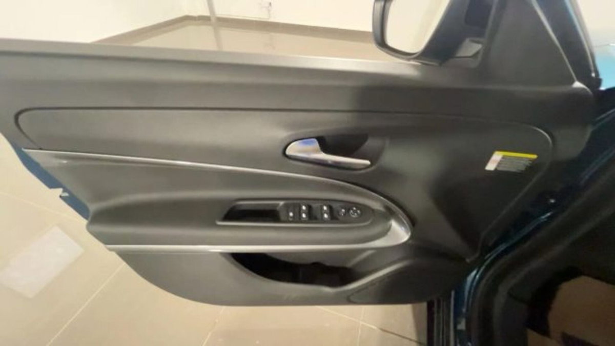Fiat 600 1.2 hybrid Sport 145cv auto (11)