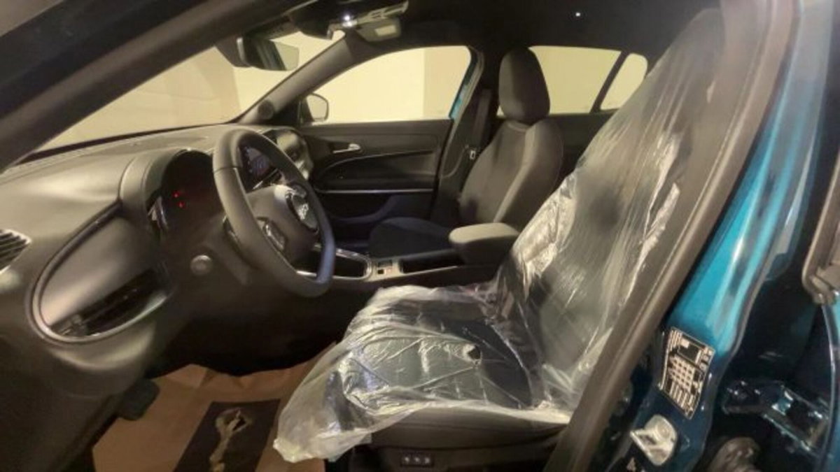Fiat 600 1.2 hybrid Sport 145cv auto (13)
