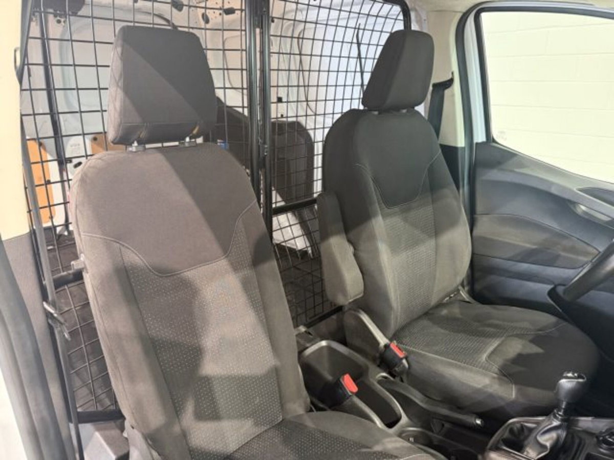 Ford Transit Courier 1.0 EcoBoost 100CV  Trend (15)
