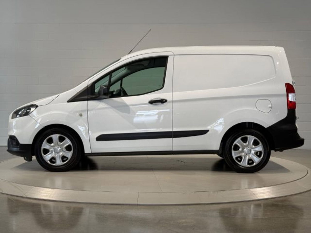 Ford Transit Courier 1.0 EcoBoost 100CV  Trend (2)