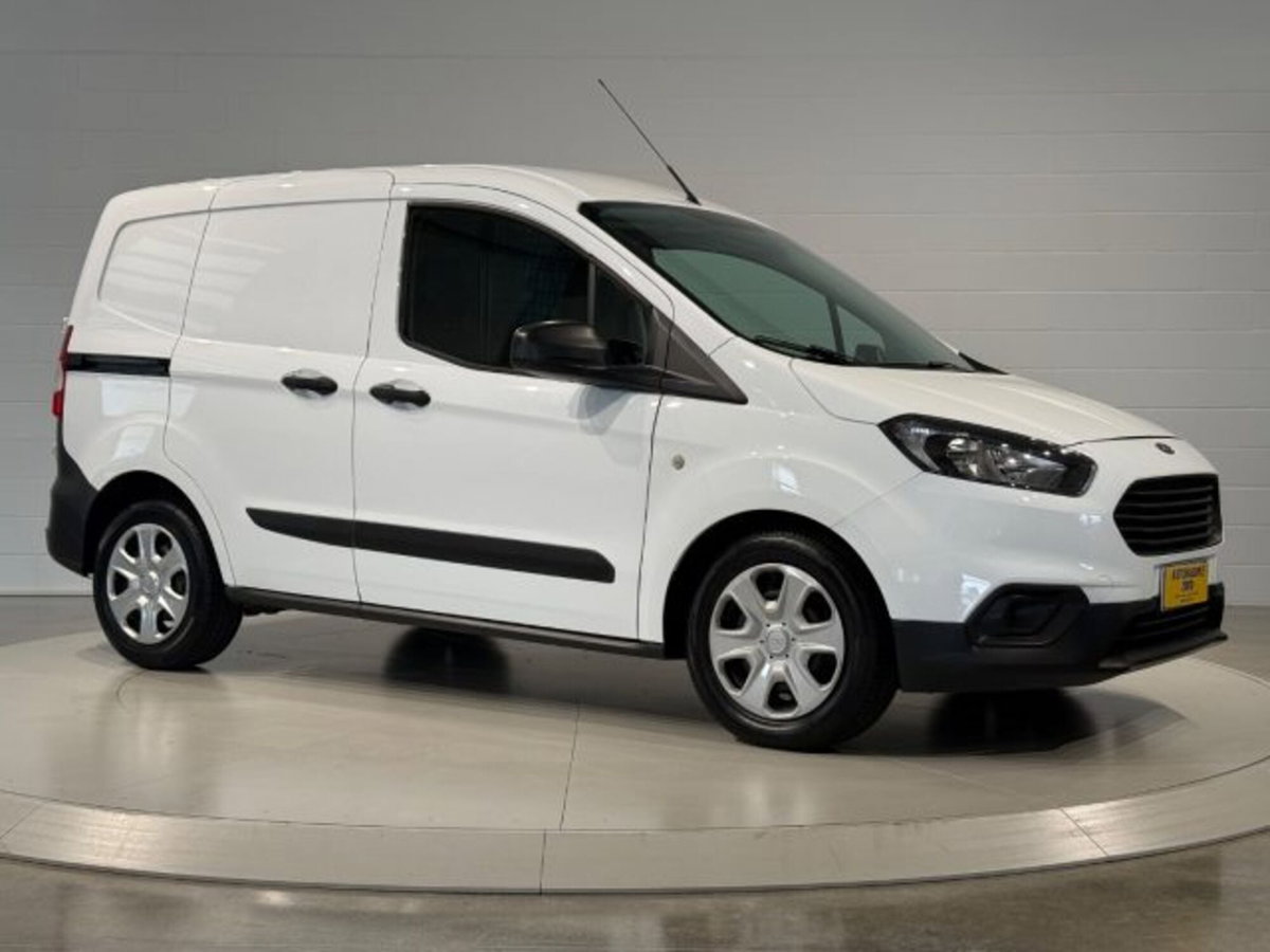 Ford Transit Courier 1.0 EcoBoost 100CV  Trend (8)