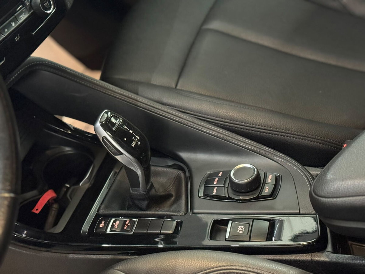 BMW X1 sDrive18d xLine Plus (12)
